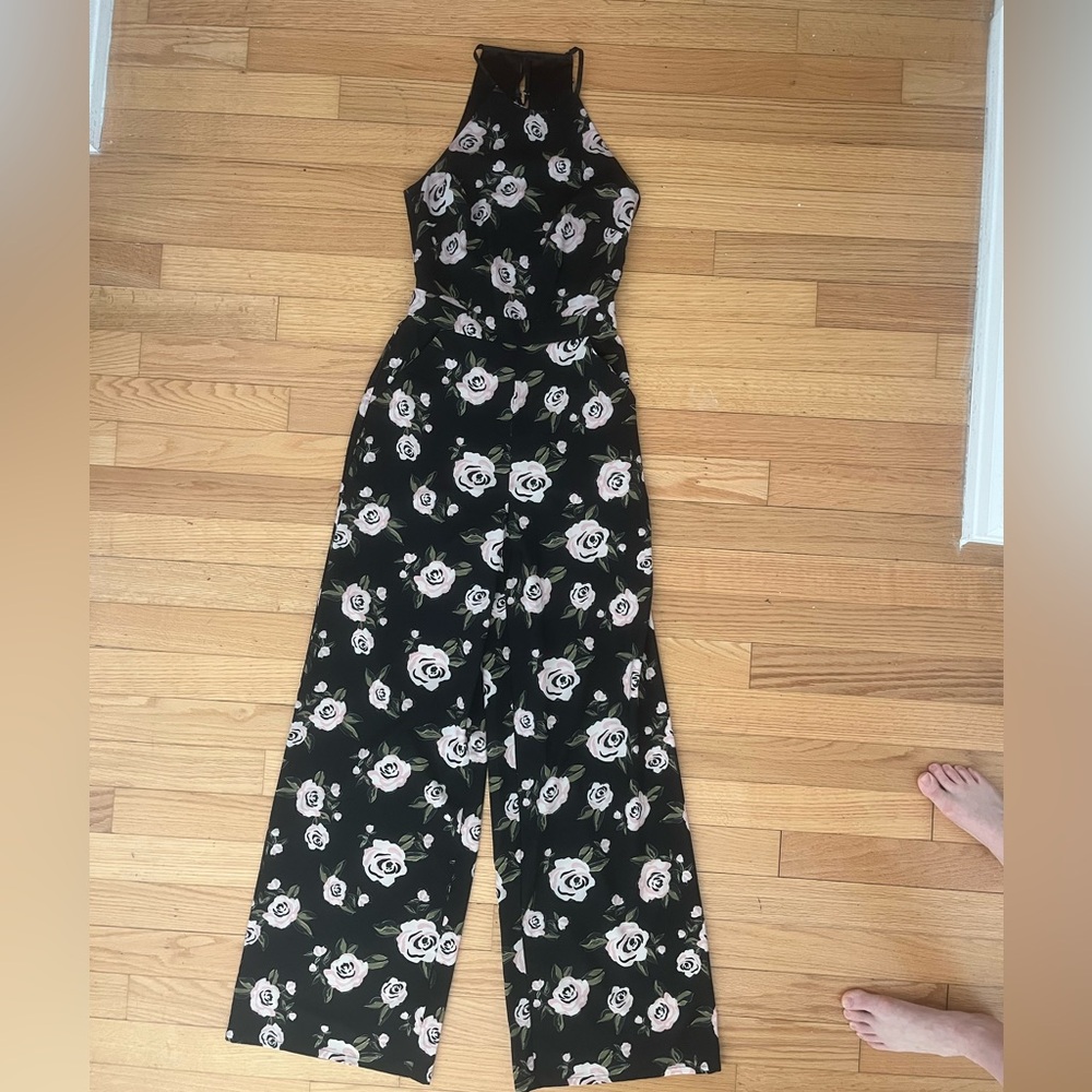 Bebe Black Floral Halter Jumpsuit w Lace Open Back Size 2
